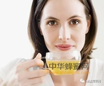 女性常喝蜂蜜，輕松做女神；今年三八節(jié)請叫女神節(jié)！